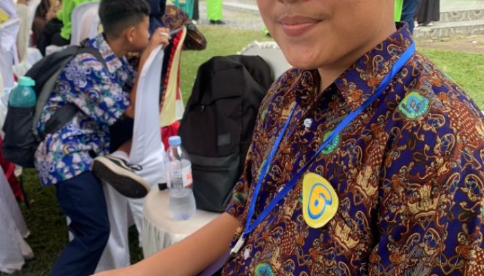 Suara Puisi Gian Azzam Gema di Sumbar, Sabet Juara 2 di Ajang SMARASSCO 2025
